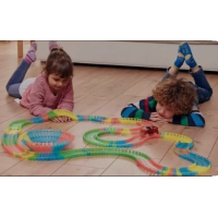 Гибкий трек-220 деталей (Magic Track: светящаяся дорога с 1 машинка Меджик Трекс)